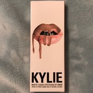 KYLIE matte liquid lipstick and liner